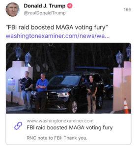 川普本人引导了这种说法，说FBI不能再被信任，还转发了相关的评论文章：